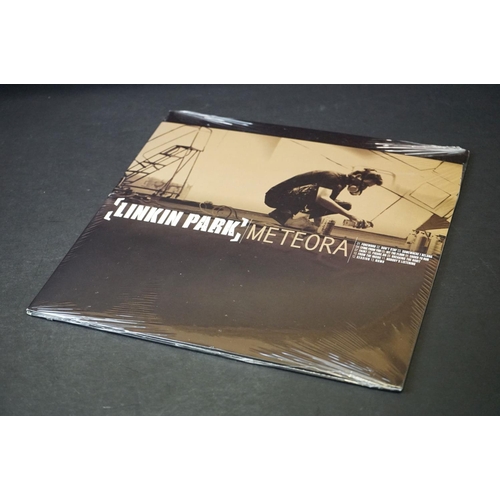 595 - Vinyl - 2 Linkin Park LPs to include Meteora (48186-1) original 2003 US press in gatefold sleeve sti... 