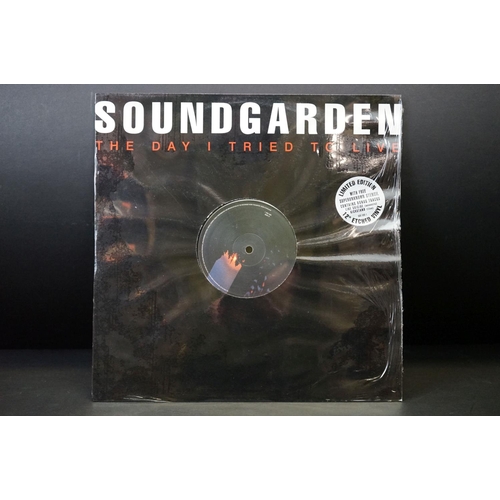 62 - Vinyl - Soundgarden Louder Than Love LP on A&M Records AMA 5252 sleeve Vg, Vinyl Ex, and The Day I T... 