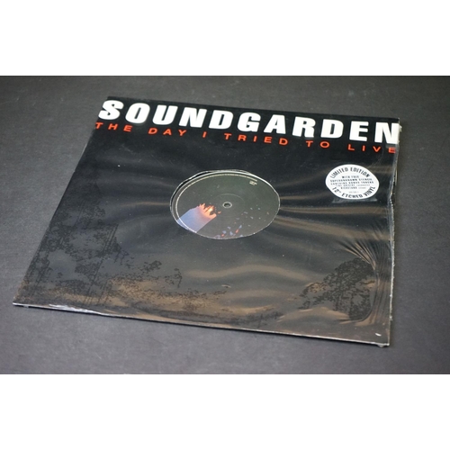 62 - Vinyl - Soundgarden Louder Than Love LP on A&M Records AMA 5252 sleeve Vg, Vinyl Ex, and The Day I T... 