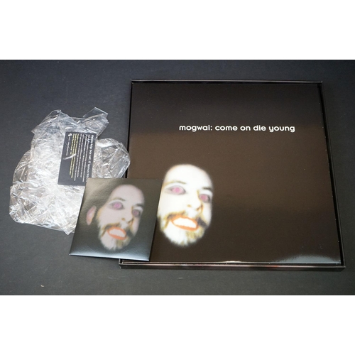 550 - Vinyl - 2 Mogwai box sets to include come on die young (chem133) and Rave Tapes (ROCKACT80).  Ex+