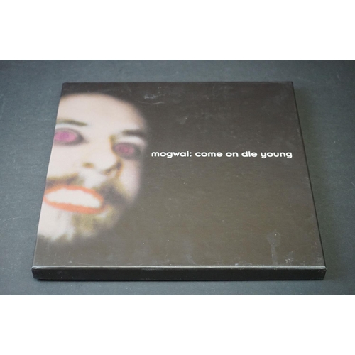 550 - Vinyl - 2 Mogwai box sets to include come on die young (chem133) and Rave Tapes (ROCKACT80).  Ex+