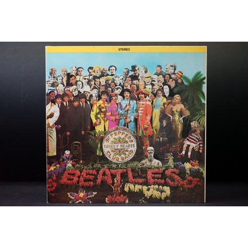 377 - Vinyl - 3 pictured / colour pressings of The Beatles Sgt Pepper to include Australian red vinyl, Can... 