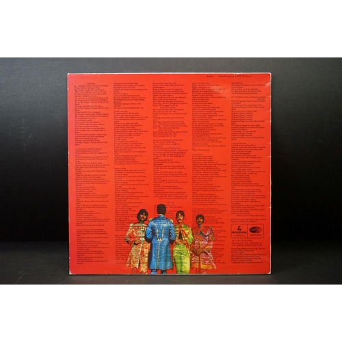 377 - Vinyl - 3 pictured / colour pressings of The Beatles Sgt Pepper to include Australian red vinyl, Can... 