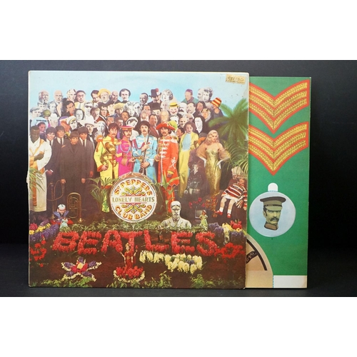 378 - Vinyl - 8 foreign pressings of The Beatles Sgt Pepper including France, Germany, Greece, Singapore. ... 