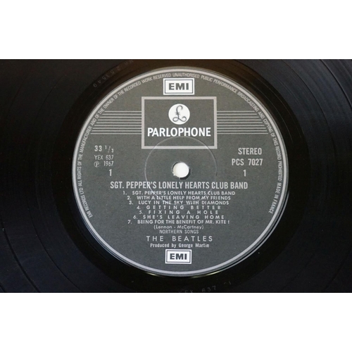 378 - Vinyl - 8 foreign pressings of The Beatles Sgt Pepper including France, Germany, Greece, Singapore. ... 