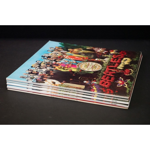 382 - Vinyl - 5 stereo copies of The Beatles Sgt Pepper (PCS 7027).  All rereleased with two boxed EMI sil... 