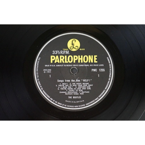 393 - Vinyl - The Beatles Help! (PMC 1255).  The Gramophone Co Ltd and Sold In UK to label, 542 2 / 550 2 ... 