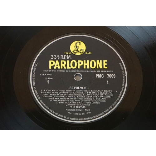 395 - Vinyl - 2 copies of The Beatles Revolver (PMC 7009 / PCS 7009) mono/stereo.  The Gramophone Co Ltd a... 