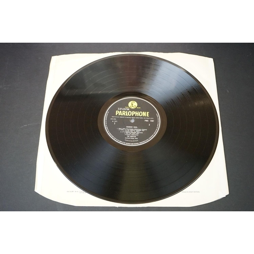 396 - Vinyl - 2 Copies of The Beatles Rubber Soul (PMC 1267 / PCS 3075) mono/stereo.  The Gramophone Co Lt... 