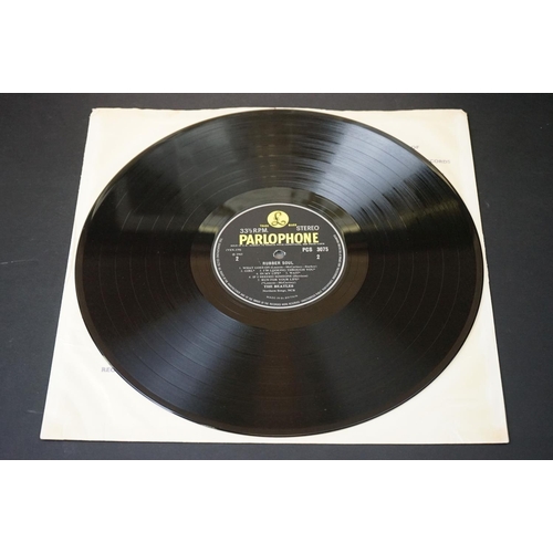 396 - Vinyl - 2 Copies of The Beatles Rubber Soul (PMC 1267 / PCS 3075) mono/stereo.  The Gramophone Co Lt... 