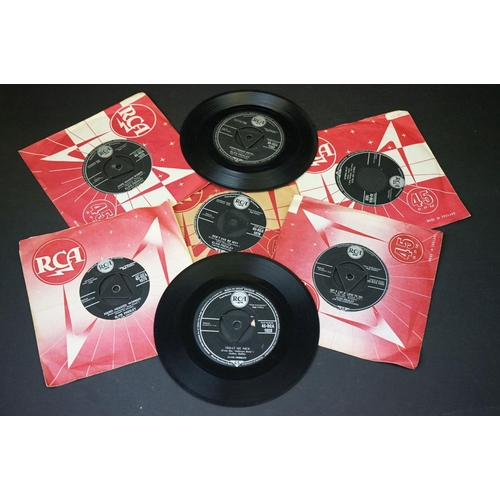 202 - Vinyl - Over 120 Elvis Presley UK pressing 7” singles mainly on the RCA silver / black labels, some ... 