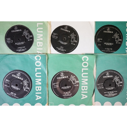 216 - Vinyl - Over 200 1960s 7” singles on the Black Columbia Records labels, including Rock ‘N’ Roll, Bea... 