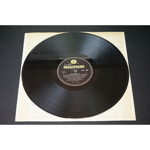 288 - Vinyl - 2 The Beatles LPs to include Please Please Me (PMC 1202) and With The Beatles (PMC 1206), bo... 