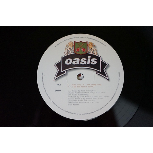 503 - Vinyl - Oasis The Masterplan double LP on Creation Records CRELP 241.  Original UK pressing.  Sleeve... 