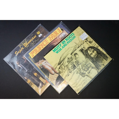 321 - Vinyl - 13 Reggae LPs to include Creation Rebel, Abyssinians, Bang Bang LuLu (Pama Records), Misty I... 