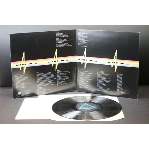 335 - Vinyl - Pink Floyd Dark Side Of The Moon on Harvest SHVL 804.  Right hand opener, non-stickered slee... 