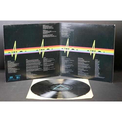 336 - Vinyl - Pink Floyd Dark Side Of The Moon on Harvest SHVL 804.  Right hand opener, stickered sleeve, ... 