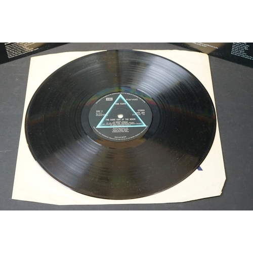 336 - Vinyl - Pink Floyd Dark Side Of The Moon on Harvest SHVL 804.  Right hand opener, stickered sleeve, ... 