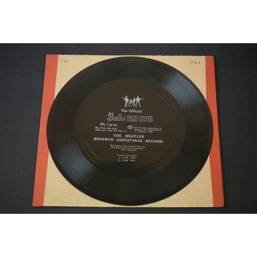 74 - Vinyl - 3 Beatles Christmas fan club flexi-disc EP's to include fourth 1966 (with newsletter), sixth... 