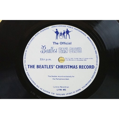 77 - Vinyl - The Beatles Christmas Record flexidisc 1963 (Lyntone 492) within gatefold sleeve.  Vg+