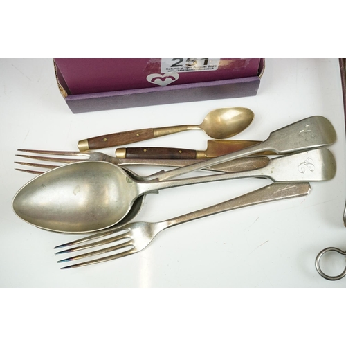 251 - A collection of mixed silver plated cutlery / flatware to include Mappin & Webb examples together wi... 