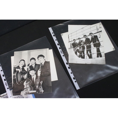 1003 - Memorabilia - Portfolio of Beatles photographs from their early years, mostly black and white, postc... 