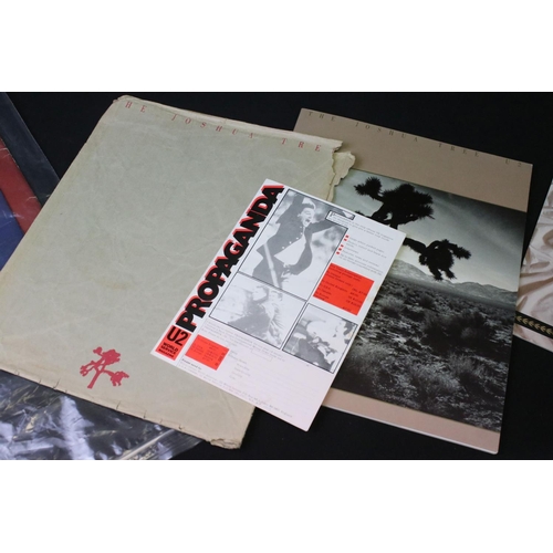 1000 - Memorabilia - U2 Joshua Tree tour programme with original envelope (open), along with tour programme... 