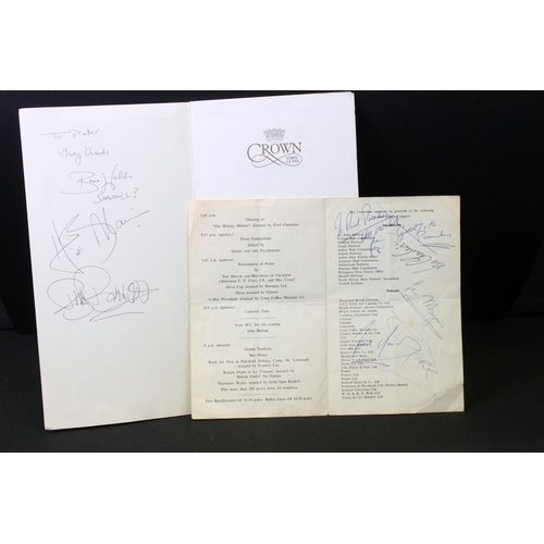 995 - Memorabilia & Autographs - Gerry And The Pacemakers autographs signed to inside of a Grand Christmas... 