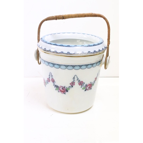 27 - Early 20th Century Losol Ware ceramic bathroom set, the lot to include wash jug and bowl, lidded soa... 