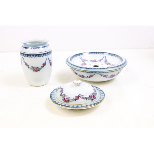 27 - Early 20th Century Losol Ware ceramic bathroom set, the lot to include wash jug and bowl, lidded soa... 