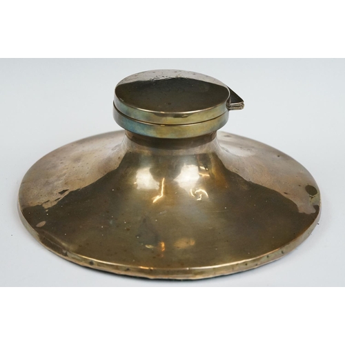 192 - A hallmarked sterling silver capstan inkwell complete with liner, measures approx 165mm across the b... 