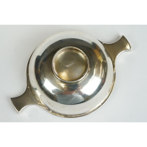 200A - A fully hallmarked sterling silver Scottish Quaich, assay marked for Edinburgh.