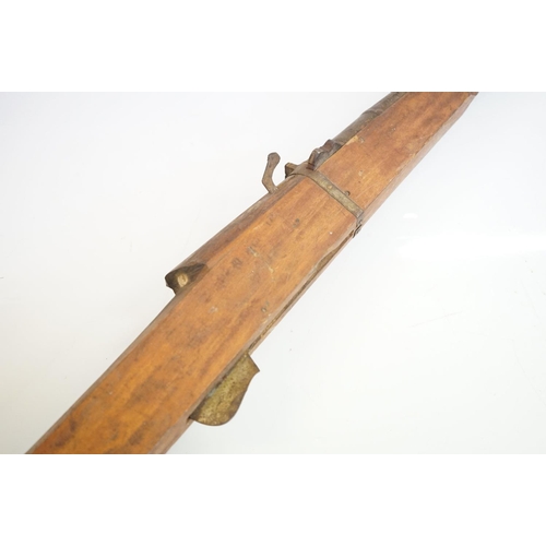 114 - An antique Rampart gun, measures approx 229cm in length.