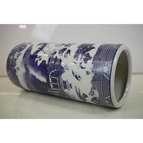 40 - 20th Century Chinese stick stand / cylindrical vase having purple printed landscape scenes to the si... 