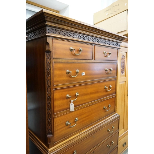 589 - George III style Mahogany Chest on Chest, the upper section with two short over three long drawers a... 