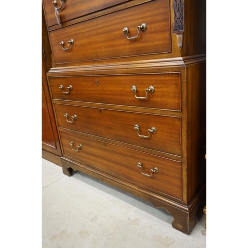 589 - George III style Mahogany Chest on Chest, the upper section with two short over three long drawers a... 