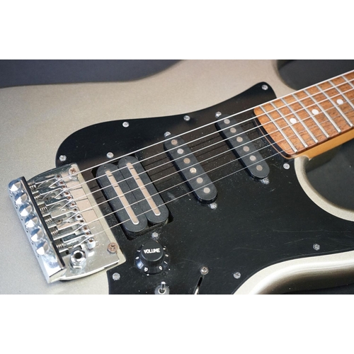 1047 - Guitar - Marlin Sidewinder strat style electric guitar.  Comes with Gibson branded gig bag