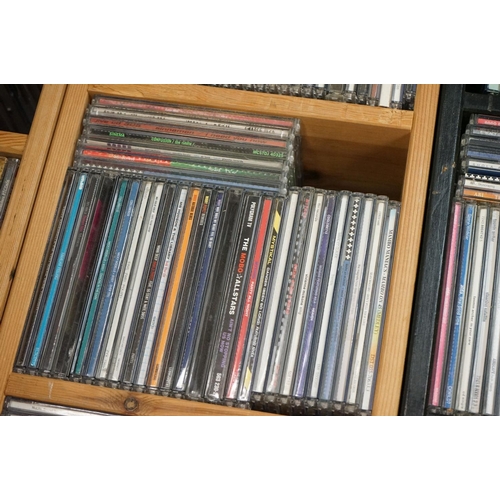 CDs - A large collection of approx 600 CD singles to include Blur