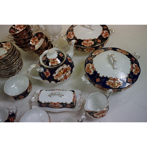 89 - Royal Albert Heirloom pattern extensive tea and dinner service. The lot to include approximately; te... 