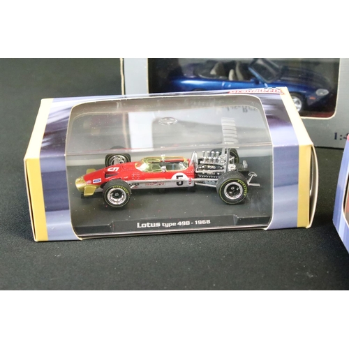 1104 - 29 Boxed diecast models, to include Franklin Mint, Revell, Corgi, Burago, Maisto, MC Toy etc, featur... 