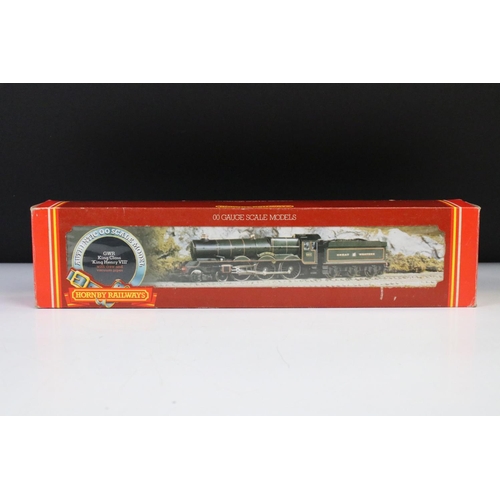 49 - Four boxed Hornby OO gauge locomotives to include R060 BR Class B17 4-6-0 Leeds United, R349 GWR Kin... 