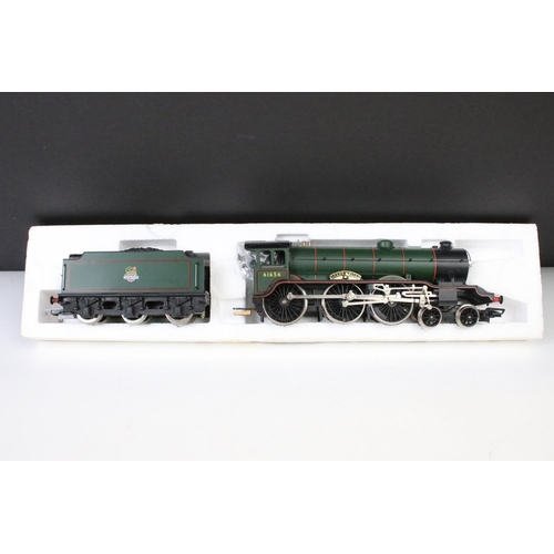 49 - Four boxed Hornby OO gauge locomotives to include R060 BR Class B17 4-6-0 Leeds United, R349 GWR Kin... 