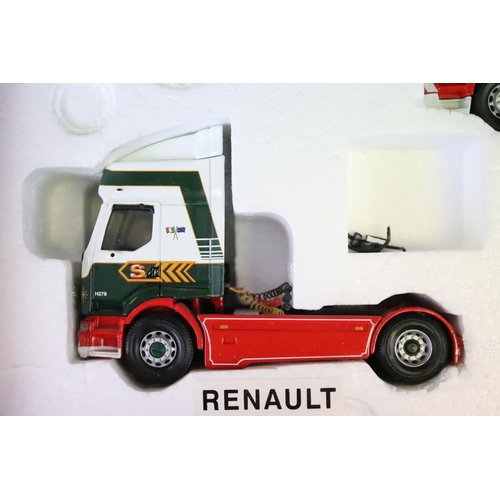 1039 - Boxed Corgi ltd edn 1/50 76901 Eddie Stobart 30th Anniversary diecast set plus a boxed Corgi Deluxe ... 