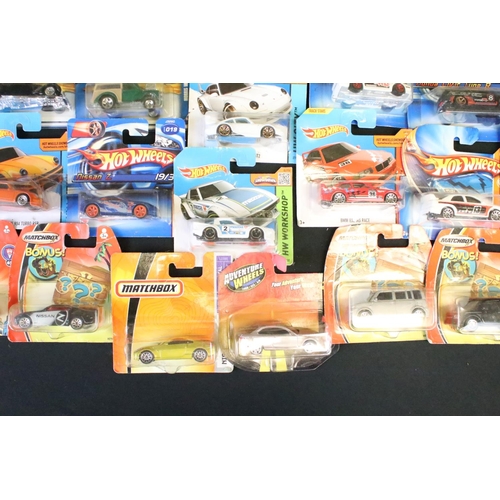 1139 - 34 Carded diecast models, to include 21 x Hot Wheels, 7 x Matchbox Originals, 5 x Matchbox & 1 Adven... 