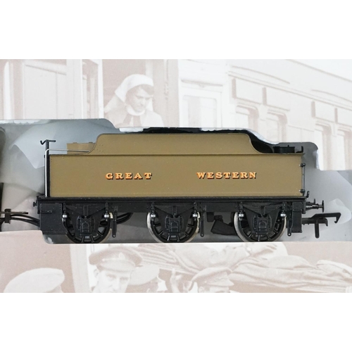 1 - Boxed Bachmann OO gauge Special Commemorative Edition 30325 First World War Ambulance Train No 40 se... 