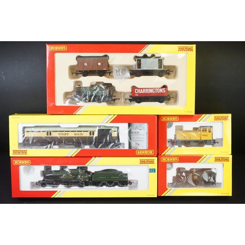 13 - Five boxed Hornby Railroad OO gauge items to include R2670 Train Pack, R4526 Operating Mail Coach an... 