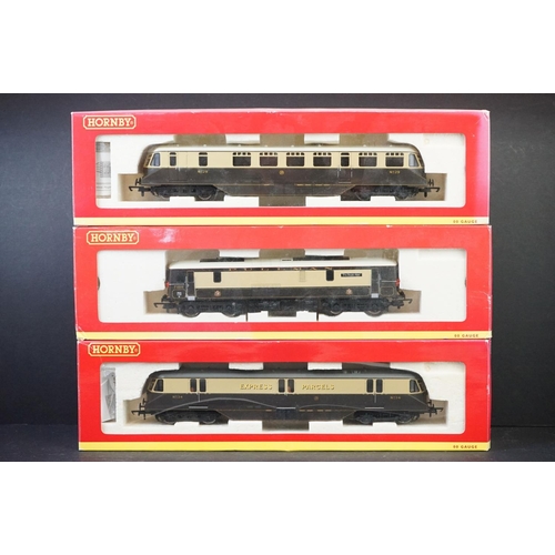 25 - Three boxed Hornby OO gauge Locomotives/Railcars to include R2524 GWR Diesel Railcar No 29, R2516 Bo... 