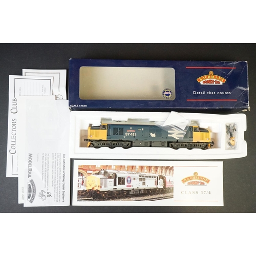 28 - Four boxed Bachmann OO gauge locomotives to include 32003 4936 Kinlet Hall Great Western with crest ... 