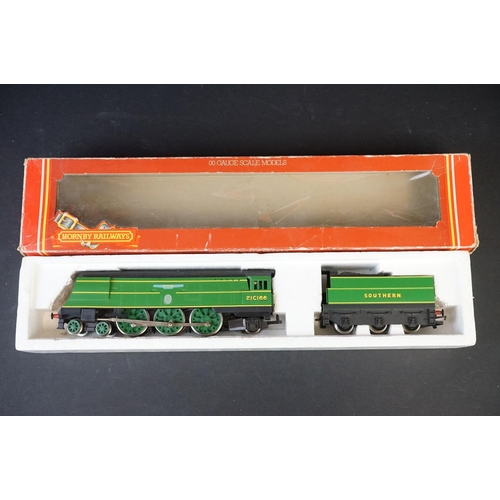 35 - Four boxed Hornby OO gauge locomotives to include R329 BR 4-6-2 Loco William Shakespeare, R392 GWR C... 