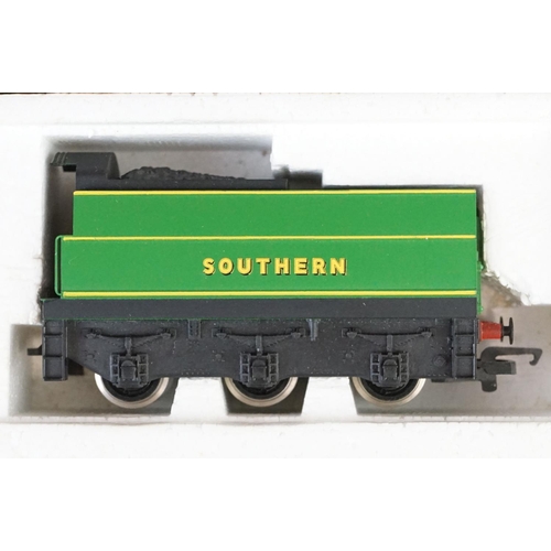 35 - Four boxed Hornby OO gauge locomotives to include R329 BR 4-6-2 Loco William Shakespeare, R392 GWR C... 